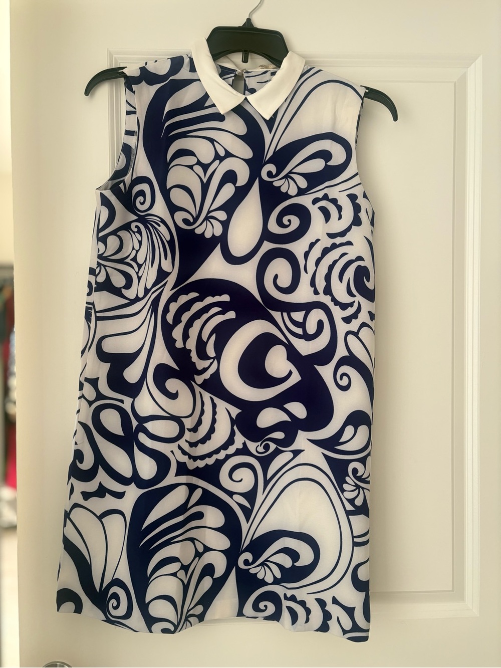 Relished Navy & White Sleeveless Printed Shift Dress with Keyhole Neck